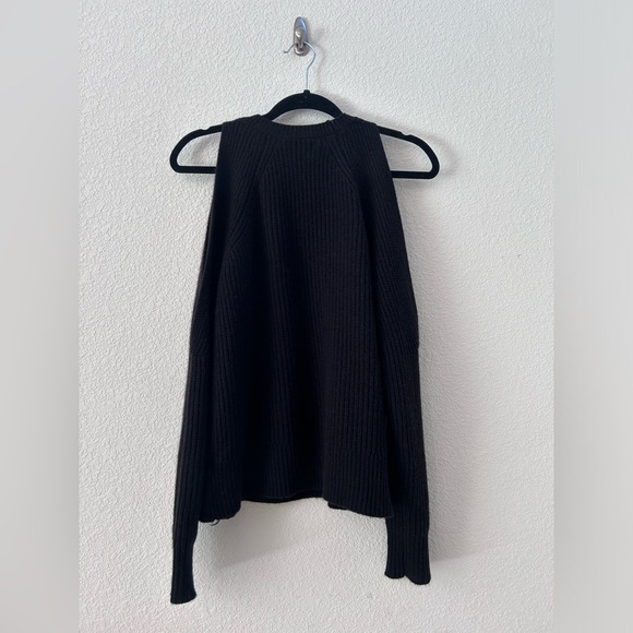 Neiman Marcus Black Cashmere Cold Shoulder Sweater Size S - Picture 8 of 8